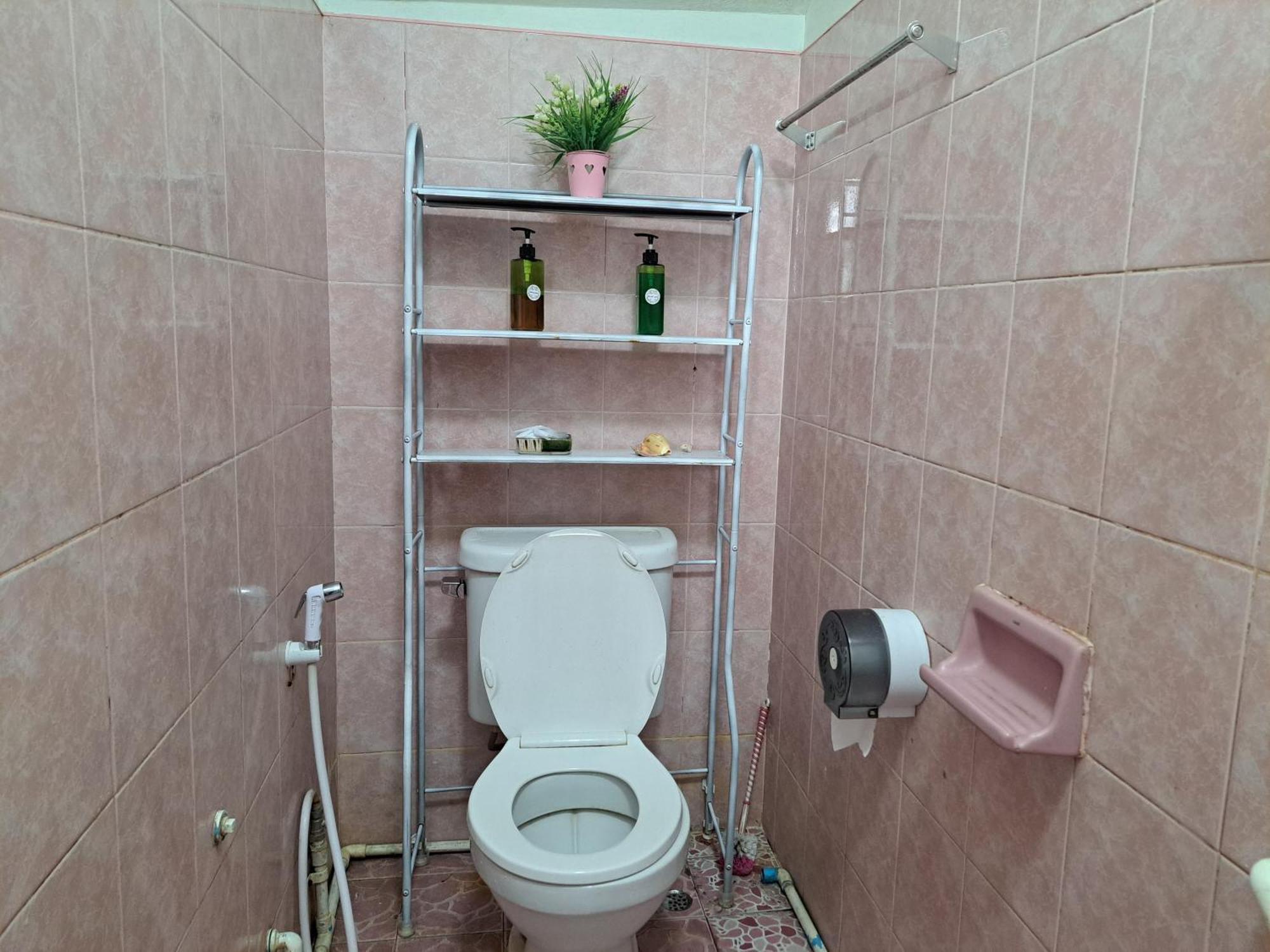 The Whole House Not Share For 5 Guests *