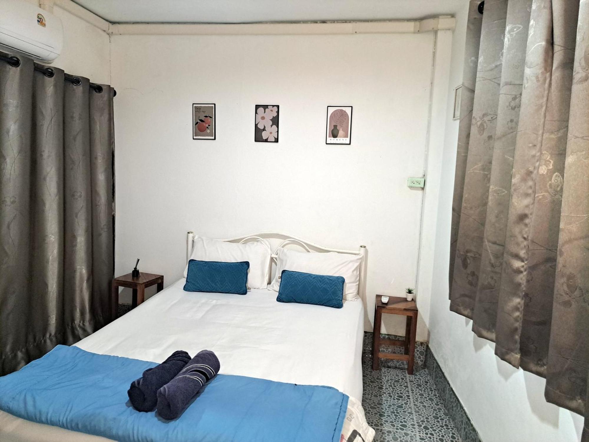 Holiday home The Whole House Not Share For 5 Guests